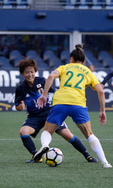Marta mentors Brazilian and Orlando Pride teammate Camila
